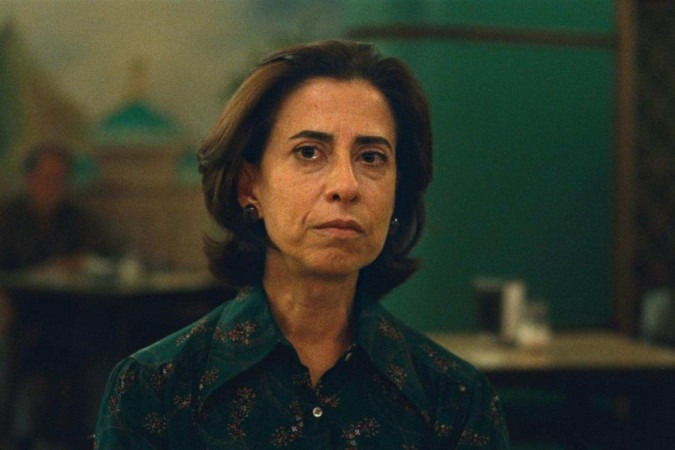 "É uma coisa histórica e emocionante pra mim", diz Fernanda Torres sobre indicação ao Oscar