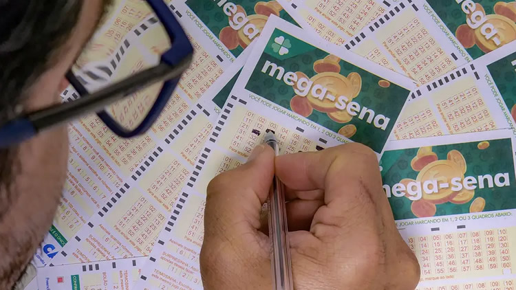 Mega-Sena acumula novamente e prêmio está estimado em R$ 105 milhões