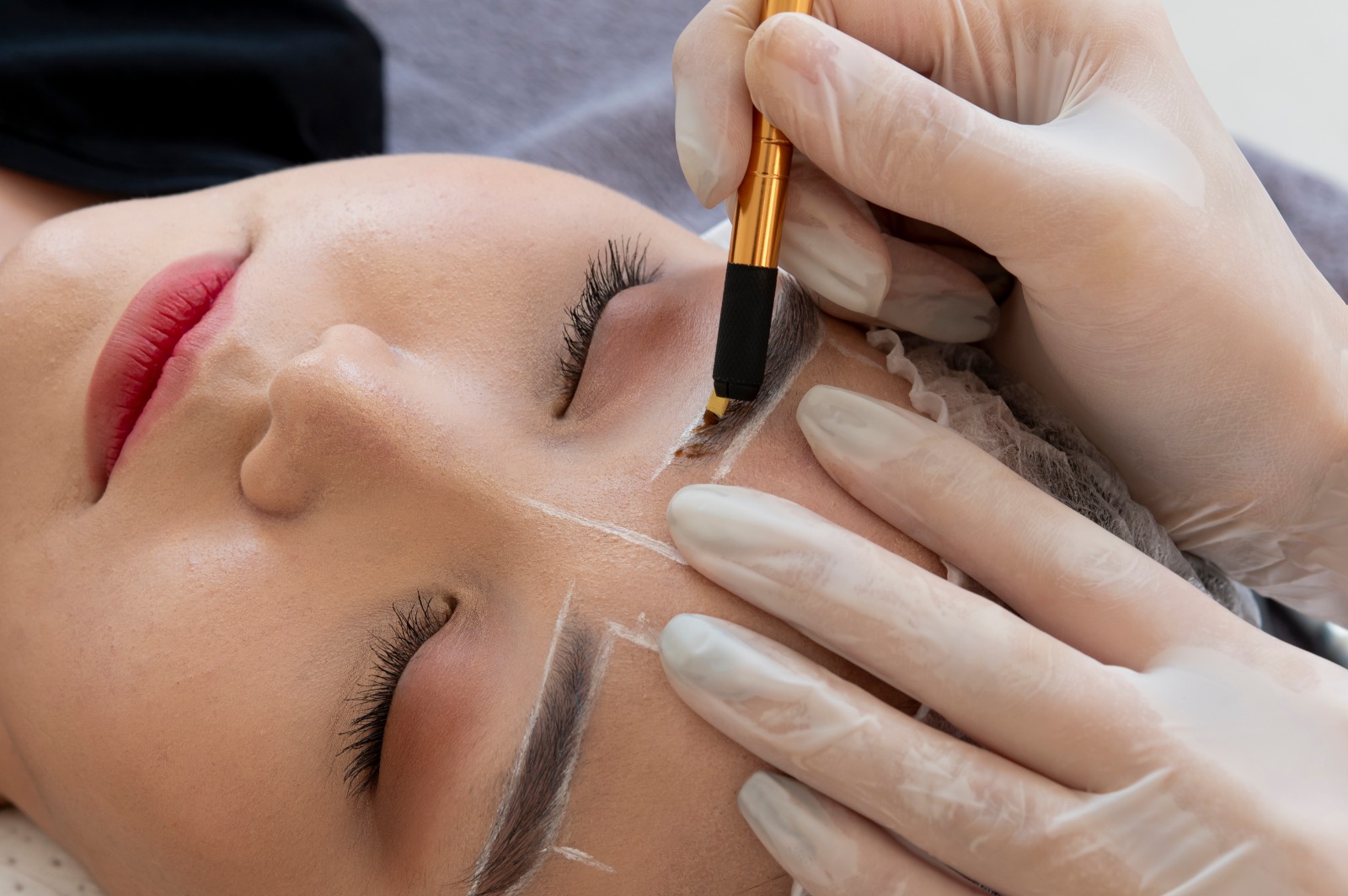 Altaneira oferece curso gratuito de Design de Sobrancelhas e Micro pigmentação.