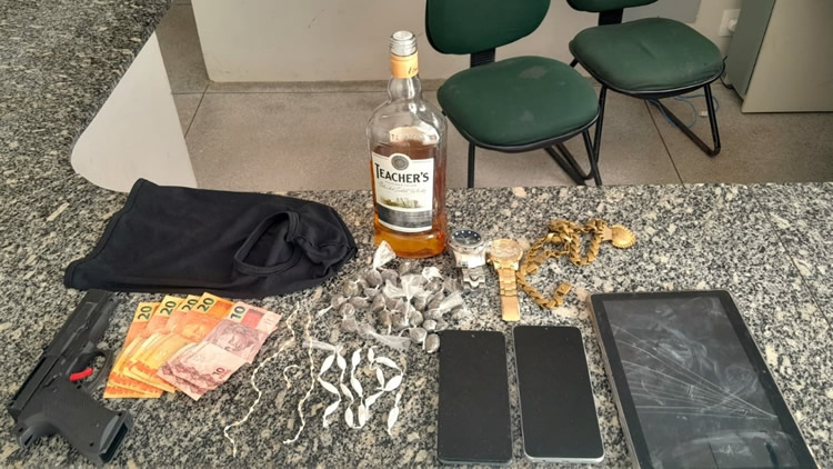 Menores de 17 anos apreendidos com drogas em Tarrafas e jovem em Barbalha por assalto