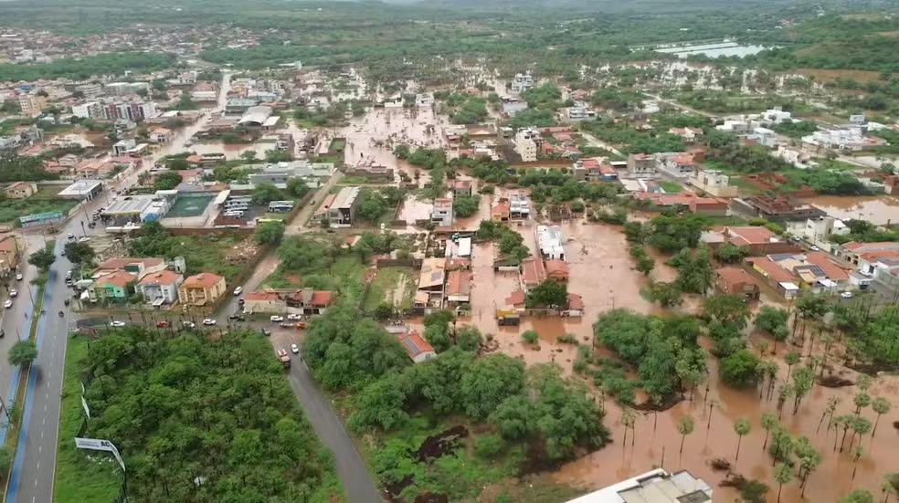 Duas pessoas morrem em Picos, no Piauí, após fortes chuvas