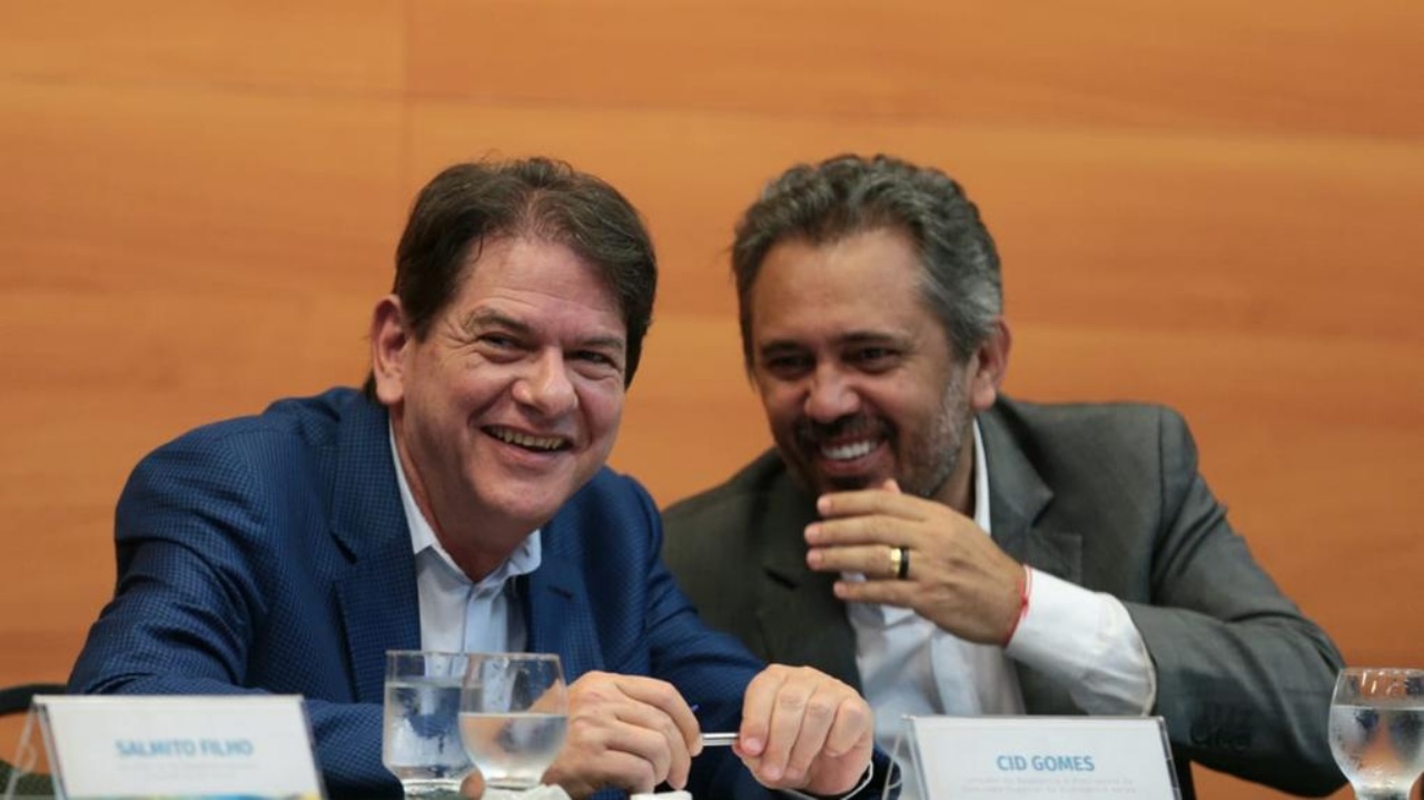 Cid aponta timidez de Elmano e diz que o aconselhou: já disse para ele: tem que abraçar mais as pessoas