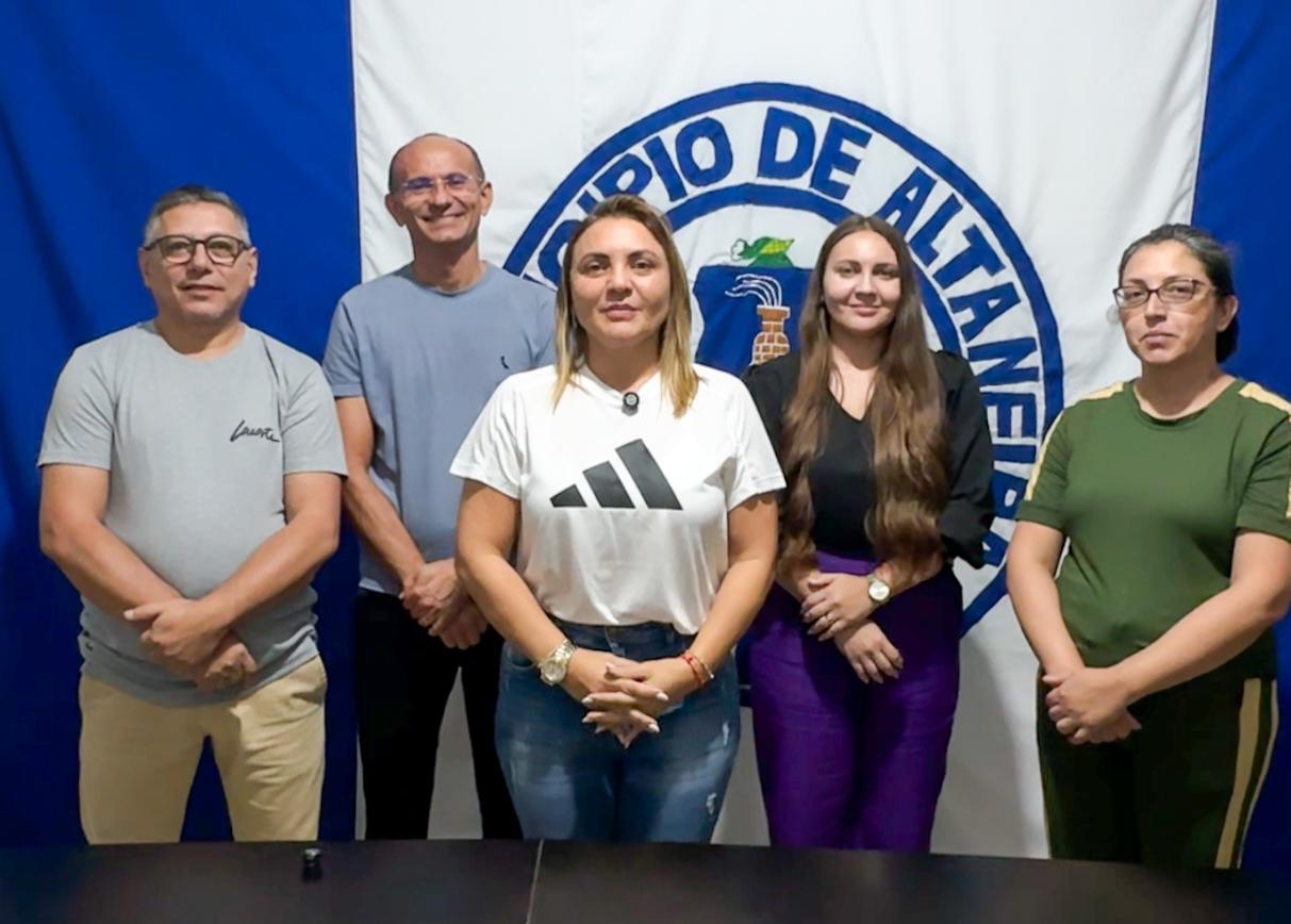 Prefeita de Altaneira anuncia pagamento de salários atrasados da antiga gestão